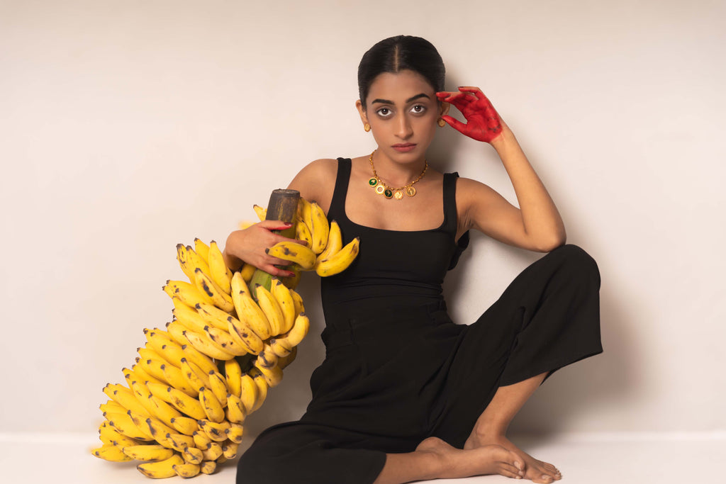 5 coin Banana Choker