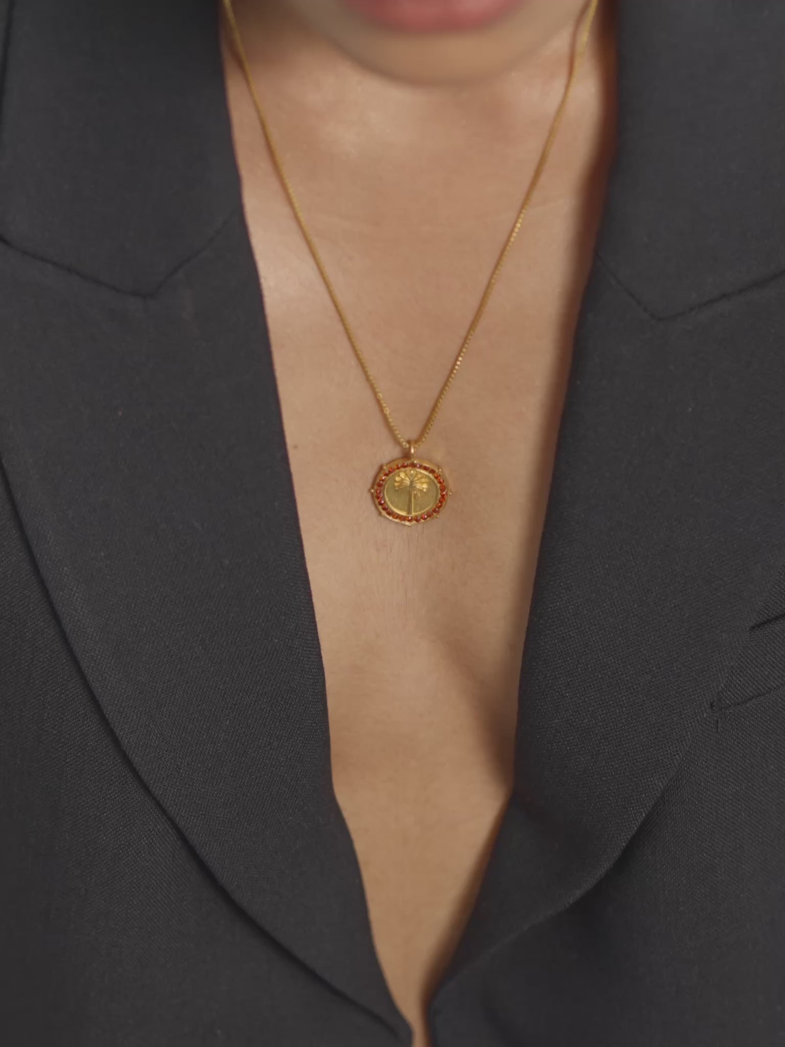 Classic Banana Plant Medallion