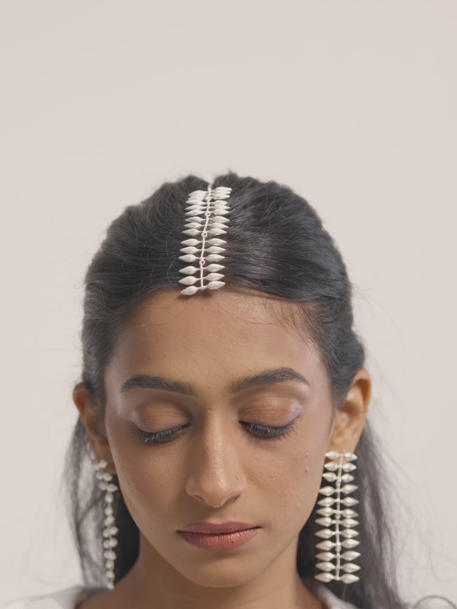 Gajra Forehead Pendant - Spanish Jasmine Silver