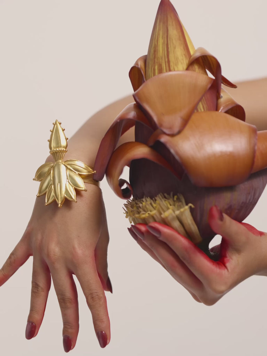 Banana Flower XXL Hand Cuff