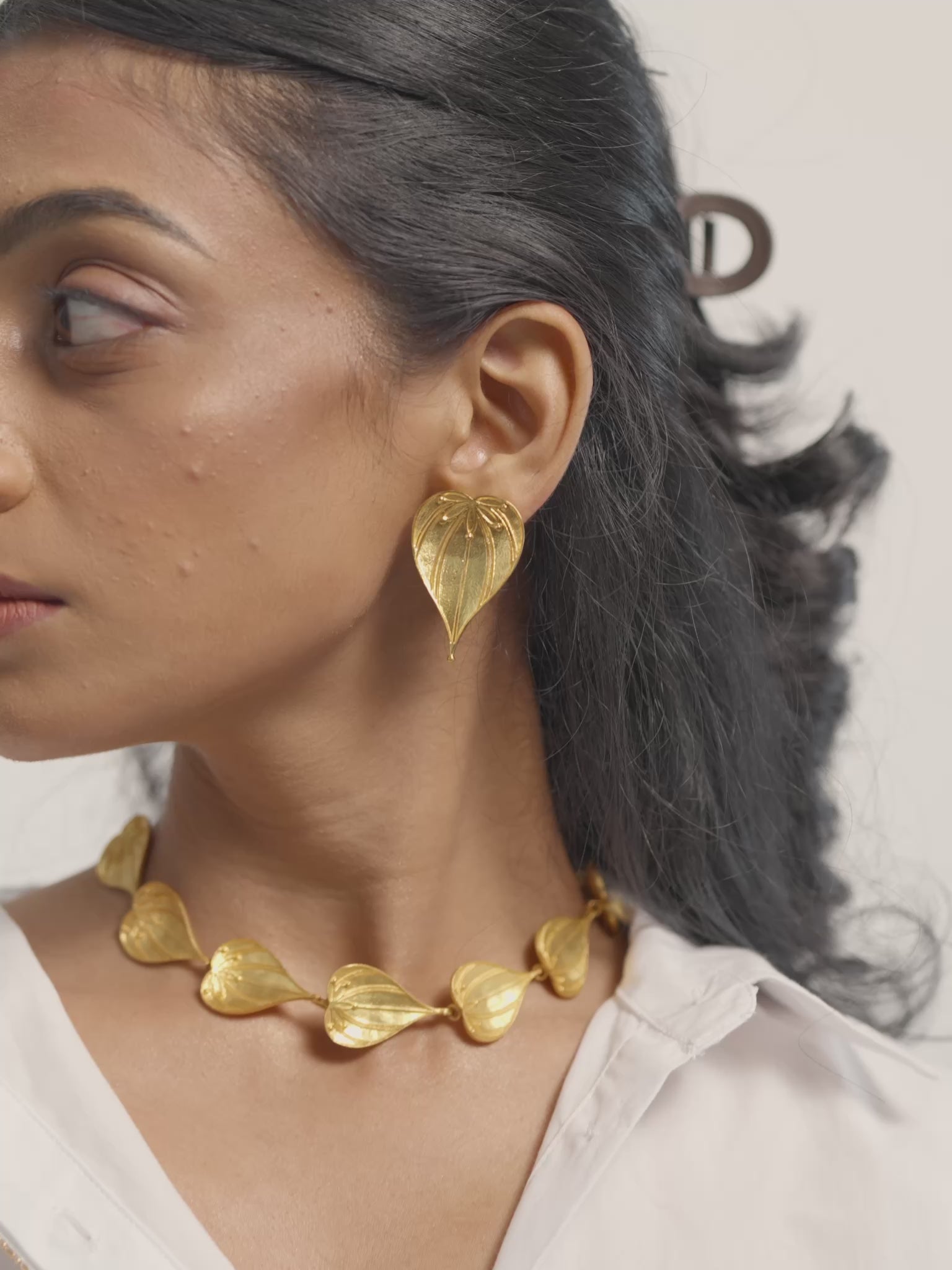 Betel Leaf Choker - Gold